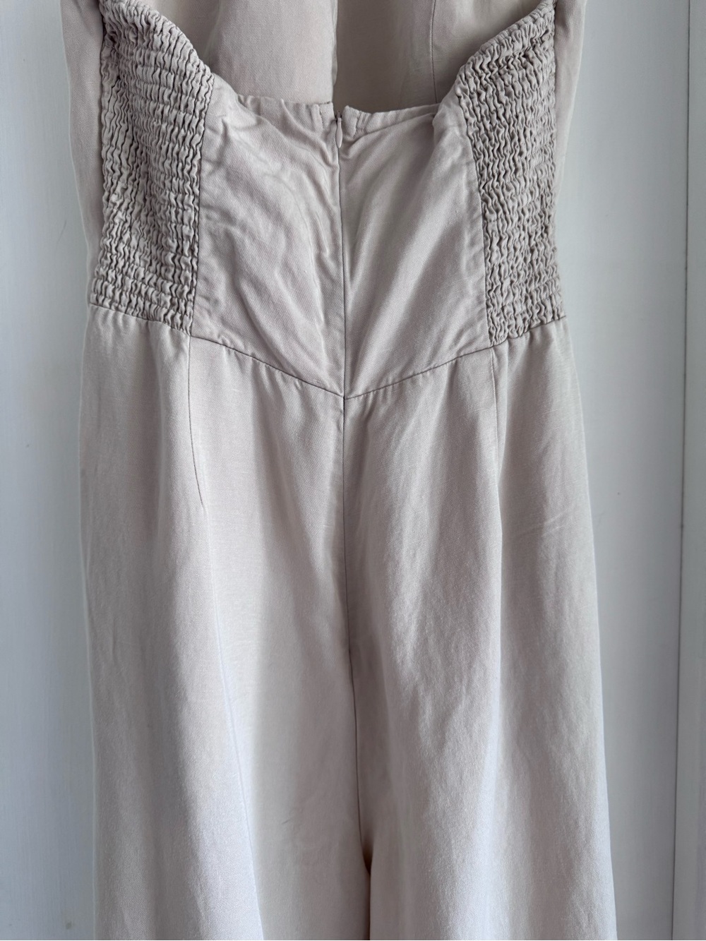 Astr The Label Cream Sleeveless V-Neck Cropped Vest with Wide-Leg Pants - Picture 6 of 15